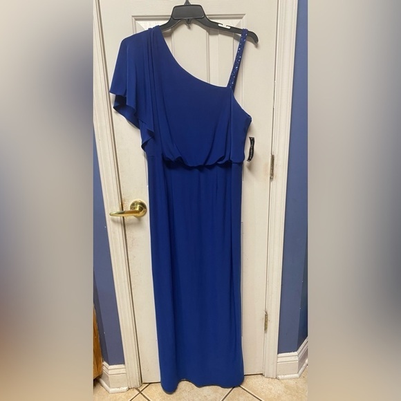 Jessica Howard Women's One Shoulder Drape-Back Ruffle Gown blue size 14W
NWT - Picture 1 of 9